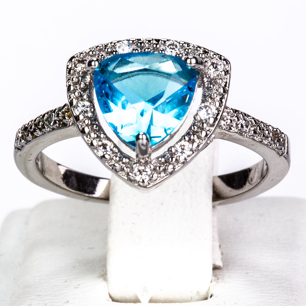 Set din Aliaj Placat cu Aur cu Cristal Albastru Emporia® ( Colier+Cercei+Inel )