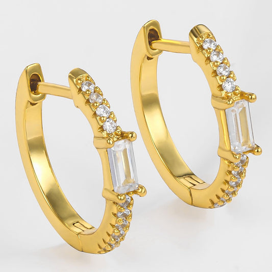 Cercei din Aliaj Placat cu Aur ( 10 grame ) cu Cristal Alb Emporia®