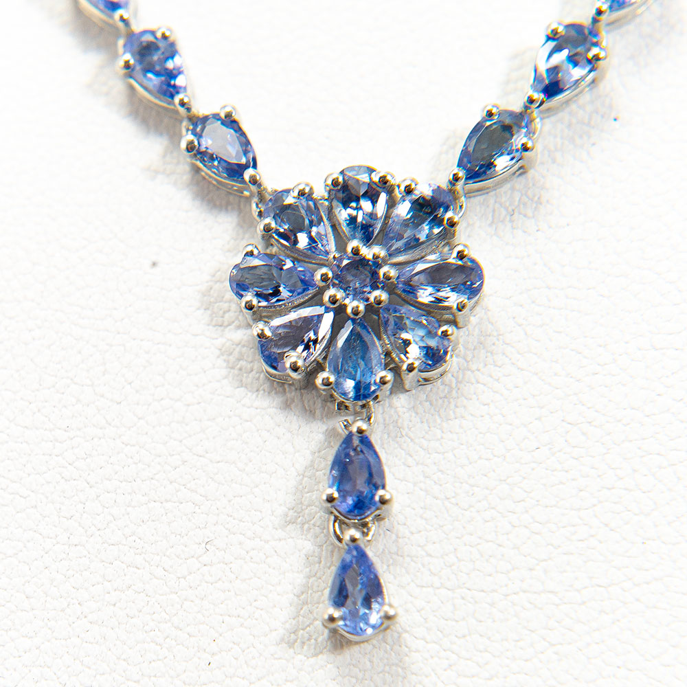 Colier din Argint 925 ( 5 grame ) cu Tanzanit AAA 3.66 Carate