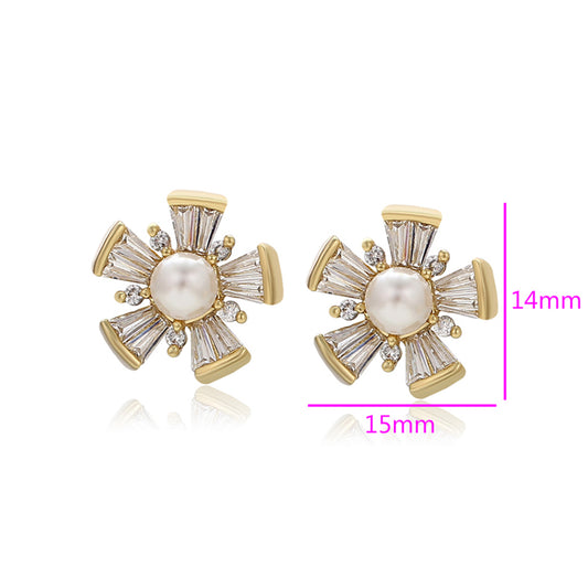 Cercei din Aliaj Placat cu Aur cu Perlă de cristal și Cristal Alb Emporia®