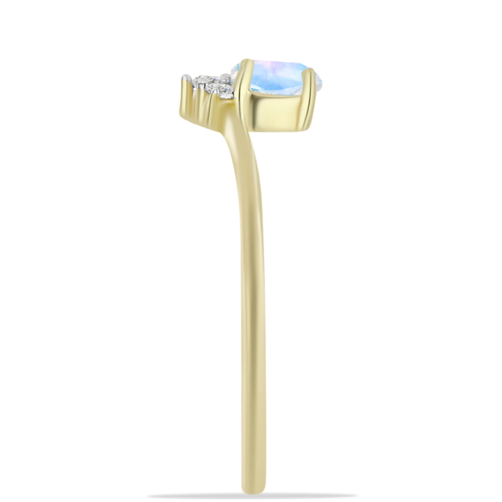 Inel din Argint 925 Placat cu Aur ( 1.51 grame ) cu Piatra Lunii Curcubeu și Topaz Alb 0.56 Carate
