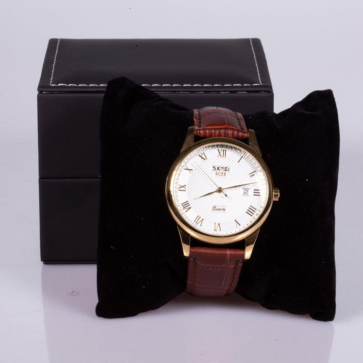 Ceas din Oțel inoxidabil cu Curea din Piele Maro cu Cadran Crem - Galeria de Bijuterii