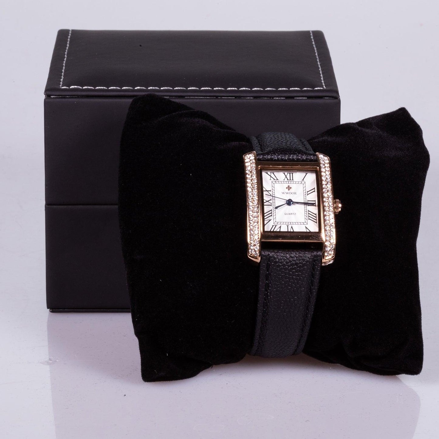 Ceas din Oțel Inoxidabil ,Curea din Piele Neagră, Cadran Alb cu Zirconiu - Galeria de Bijuterii