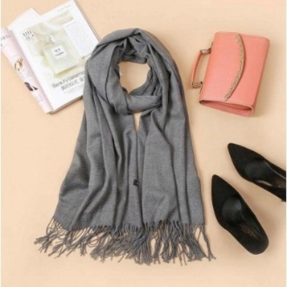 Eșarfă la Modă cu Efect de Cașmir, Argintie - Galeria de Bijuterii