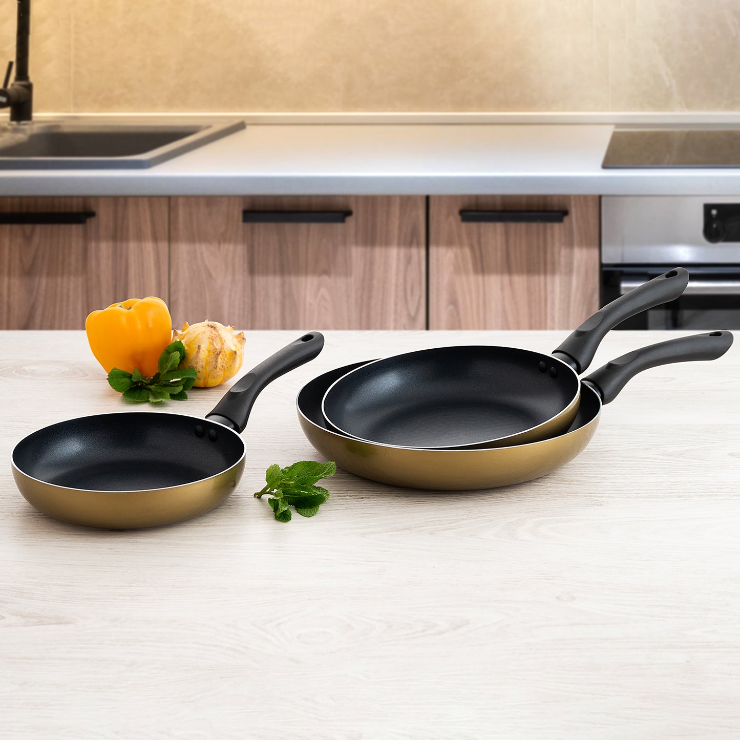 Set de 3 Tigăi din Aluminiu și Metal, culoare aurie