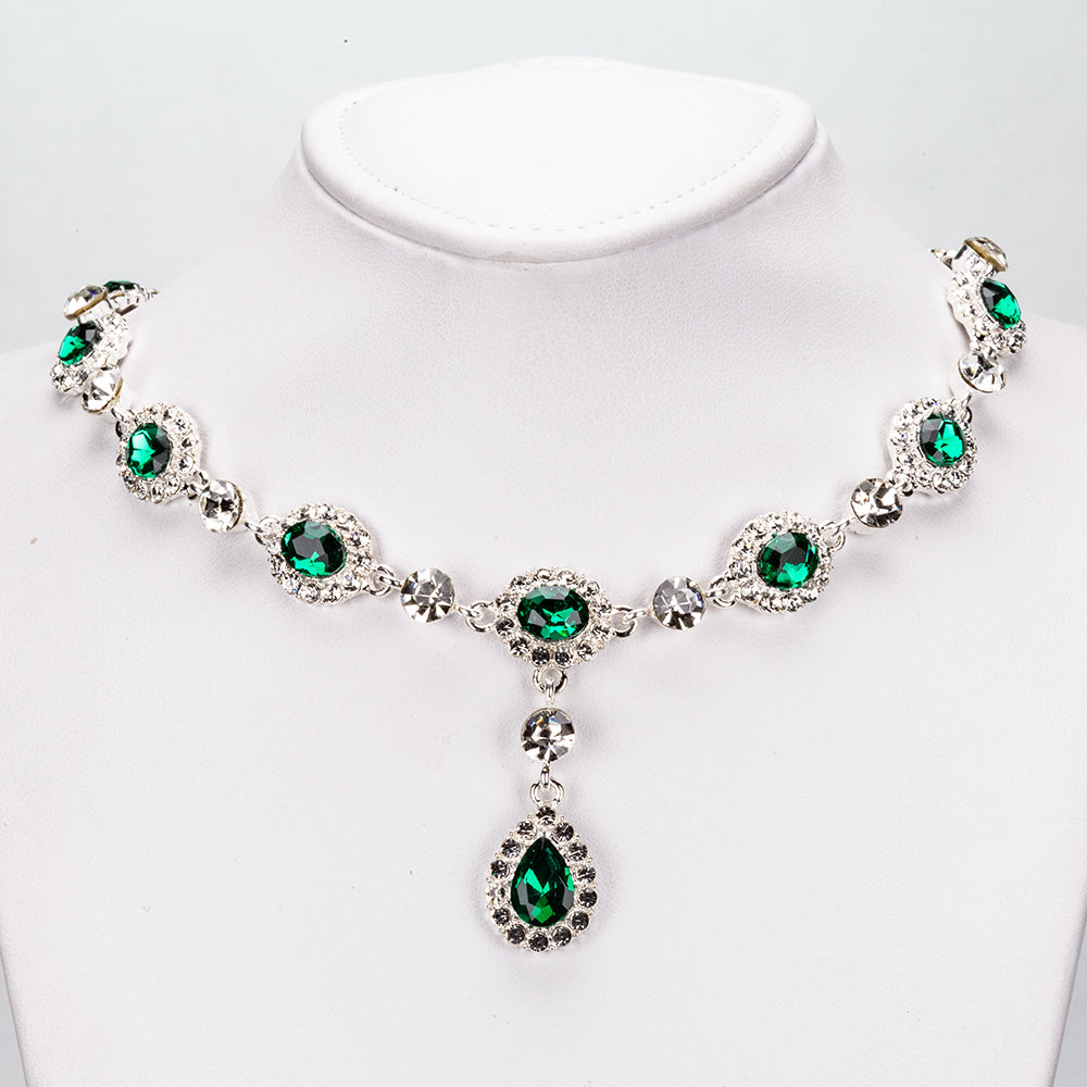 Set din Aliaj Placat cu Aur Alb cu Cristal Verde Emporia® și Cristal Alb Emporia® ( Colier+Cercei )