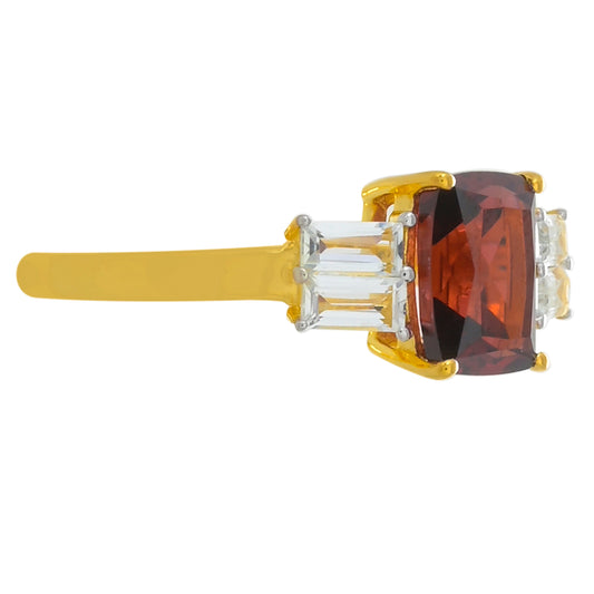 Inel din Argint 925 Placat cu Aur ( 2.19 grame ) cu Granat Rodolit și Topaz Alb 2.64 Carate
