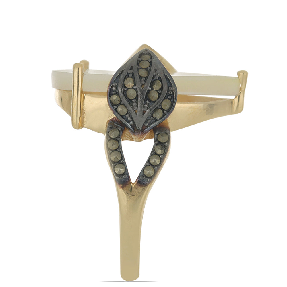 Inel din Argint 925 Placat cu Aur ( 3.89 grame ) cu Sidef și Marcasit 6.5 Carate