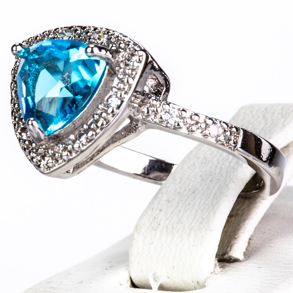 Set din Aliaj Placat cu Aur cu Cristal Albastru Emporia® ( Colier+Cercei+Inel )