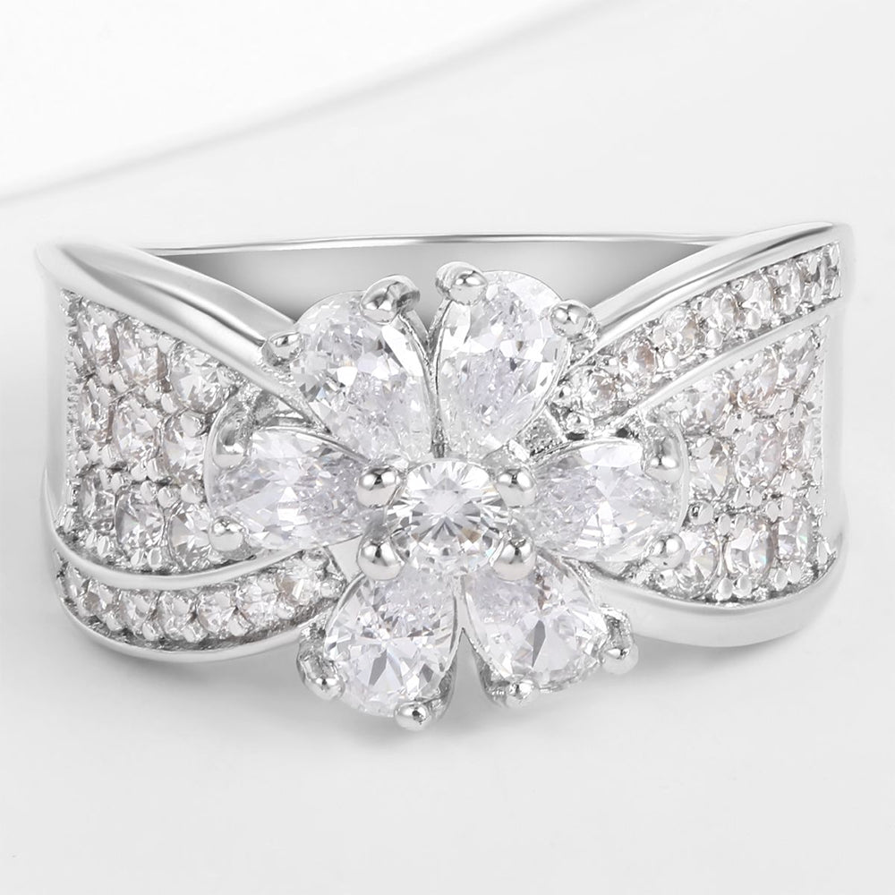 Inel din Aliaj Placat cu Aur ( 10 grame ) cu Cristal Alb Emporia® 1 