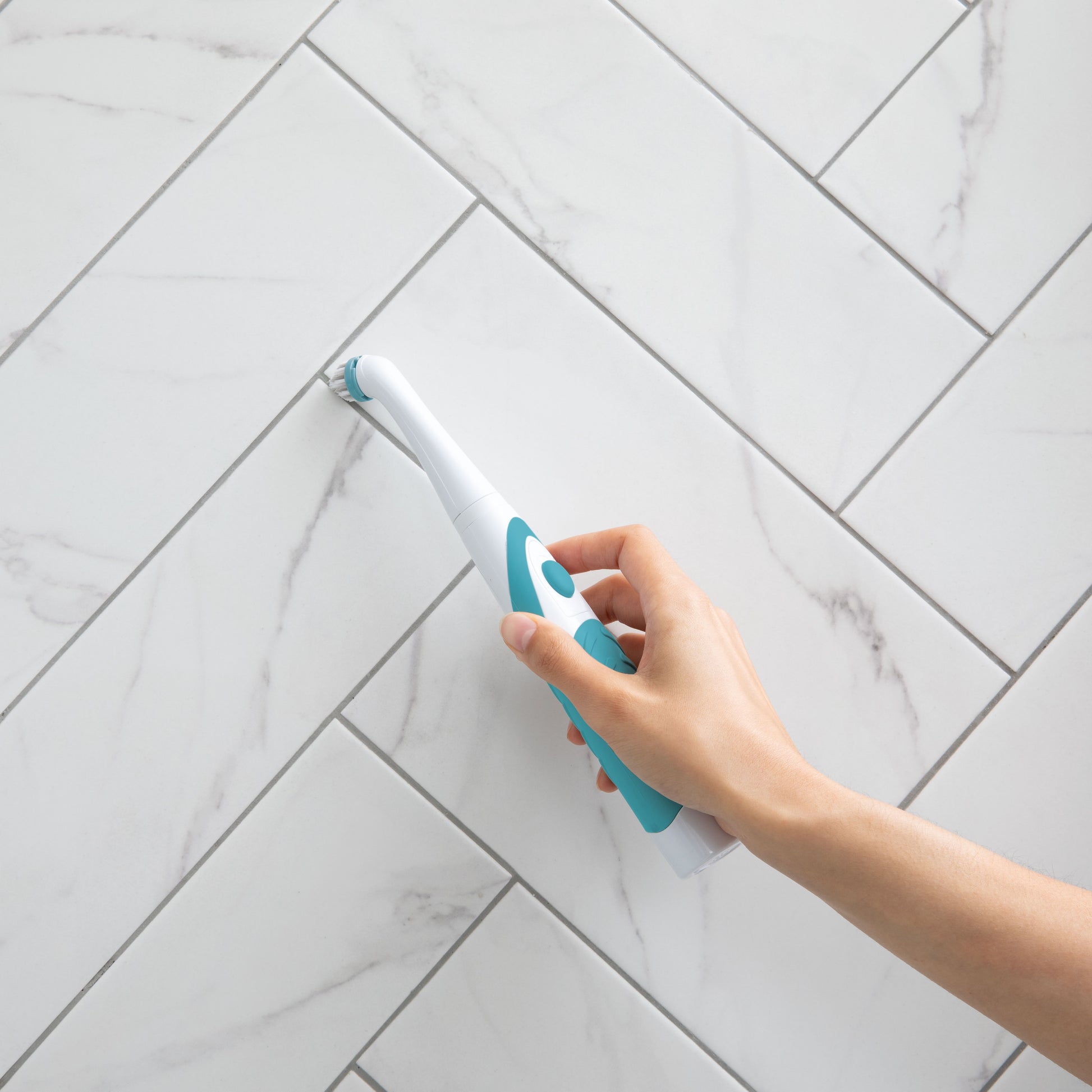 Scrub Buddi XS – perie electrică de curățare cu 4 capete interschimbabile 7 