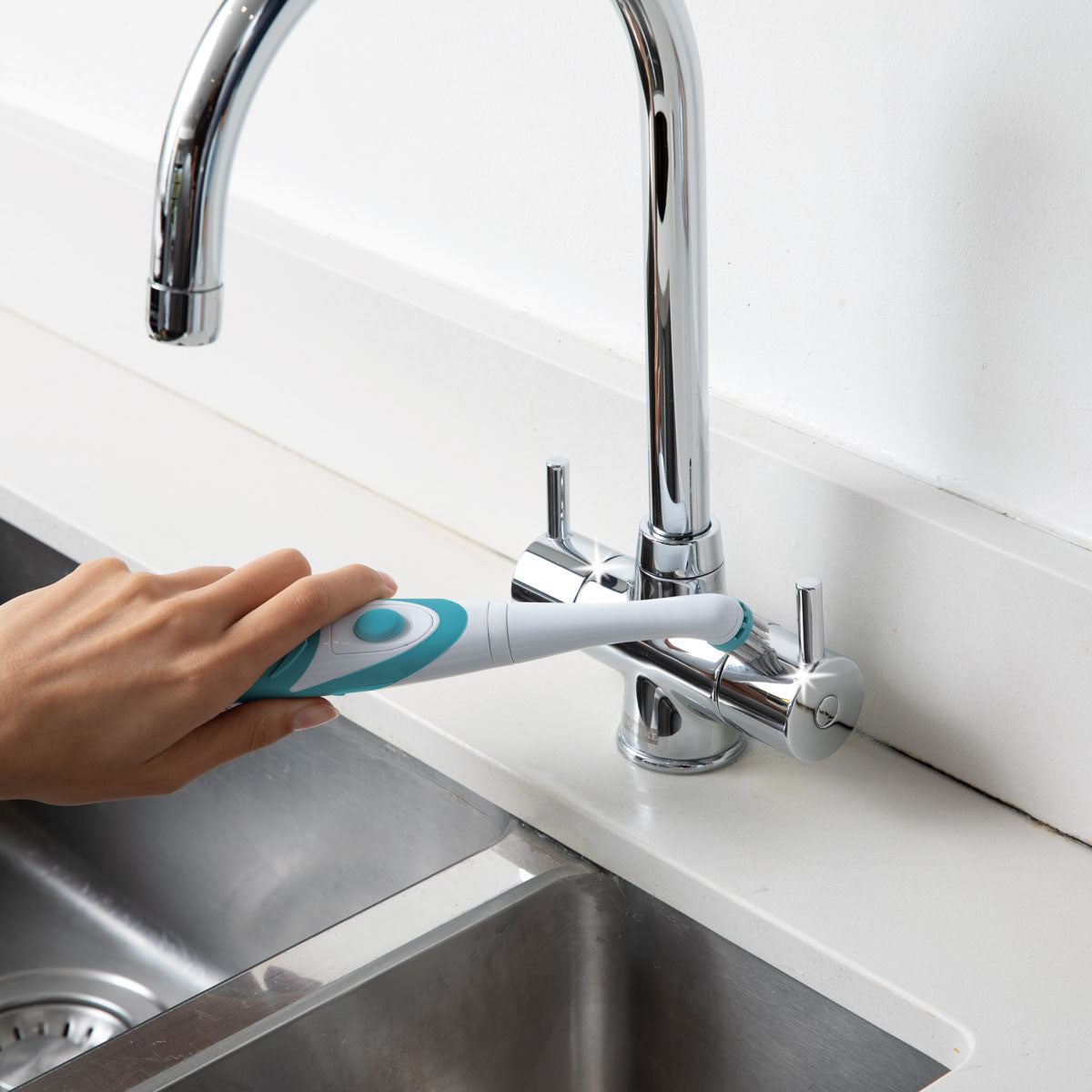 Scrub Buddi XS – perie electrică de curățare cu 4 capete interschimbabile 8 