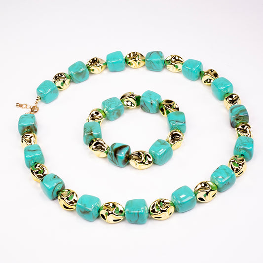 Set din Mărgele ( 123 grame ) cu Cristal Verde Emporia® ( Colier+Brățară )