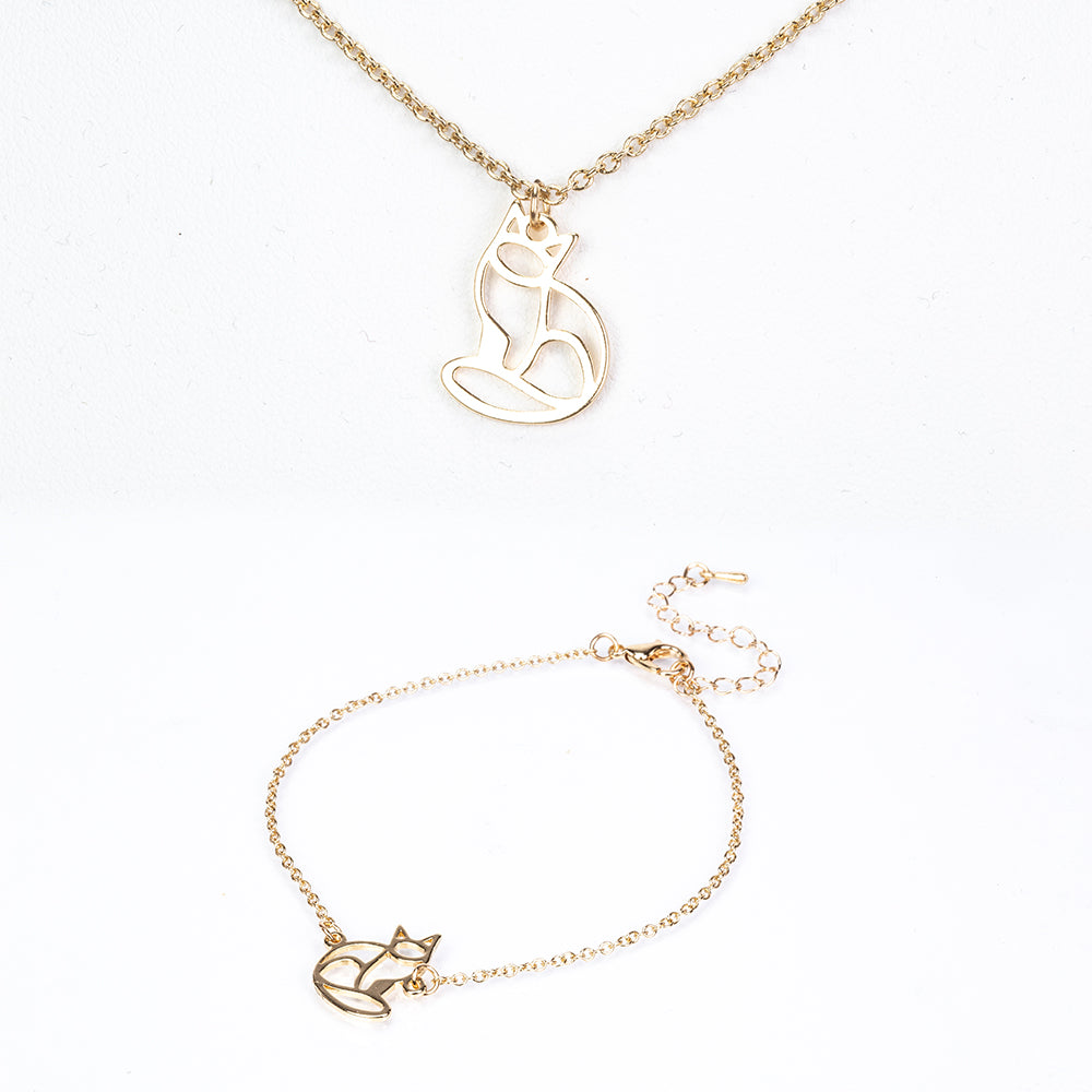 Set din Aliaj Placat cu Aur ( 6.5 grame ) ( Colier+Brățară+Pandantiv )