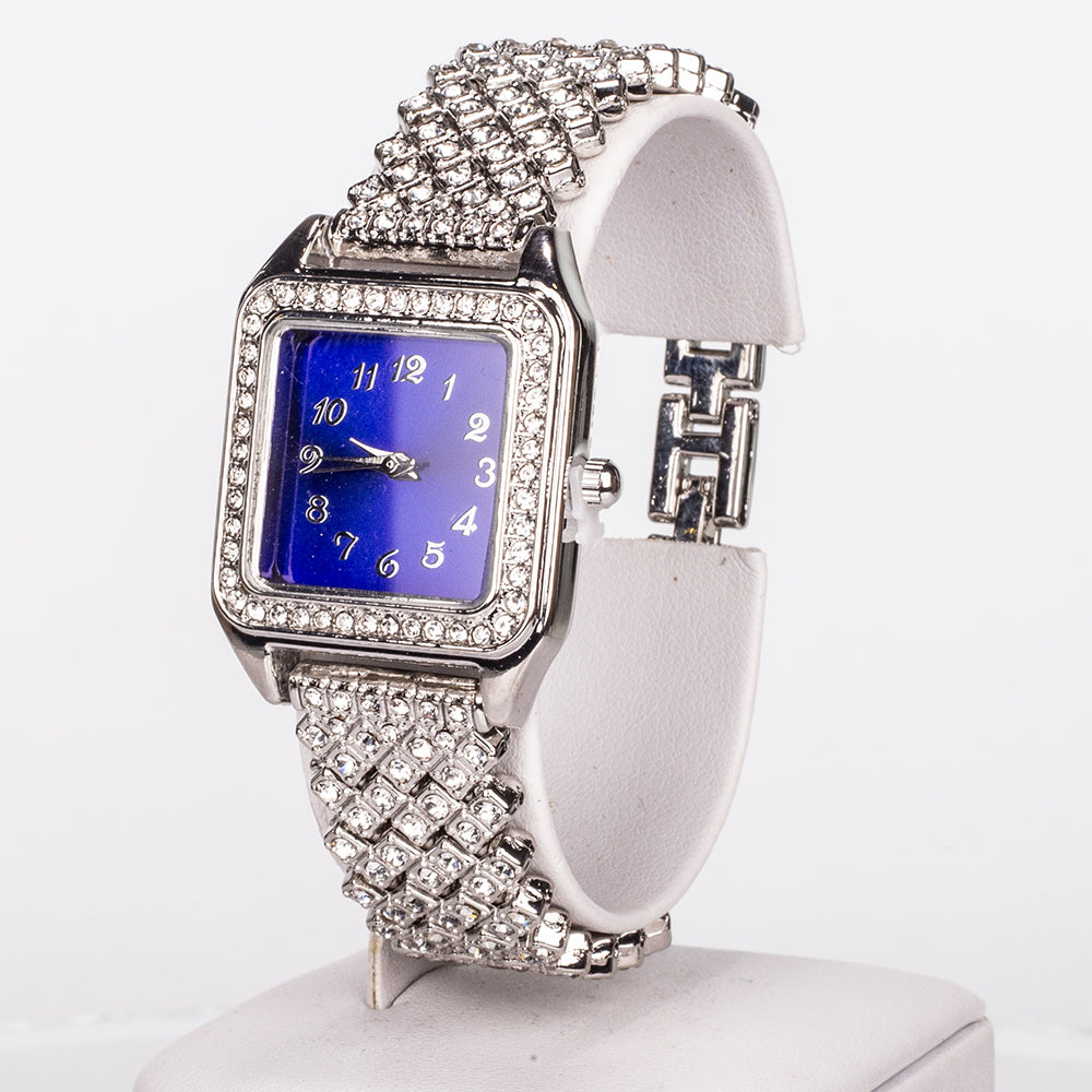 Ceas din Aliaj Placat cu Aur ( 57 grame ) cu Cristal Albastru Emporia® și Cristal Alb Emporia® 12 Carate ( Colier+Cercei+Pandantiv )