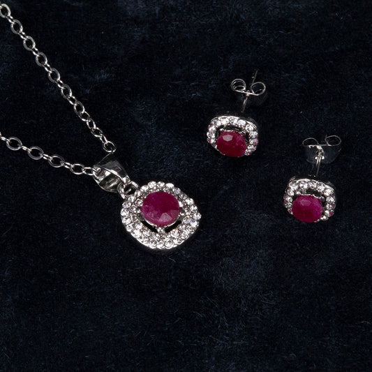 Set din Aliaj Placat cu Aur ( 4.5 grame ) cu Rubin și Cristal Alb Emporia® 2.77 Carate ( Colier+Cercei+Pandantiv )