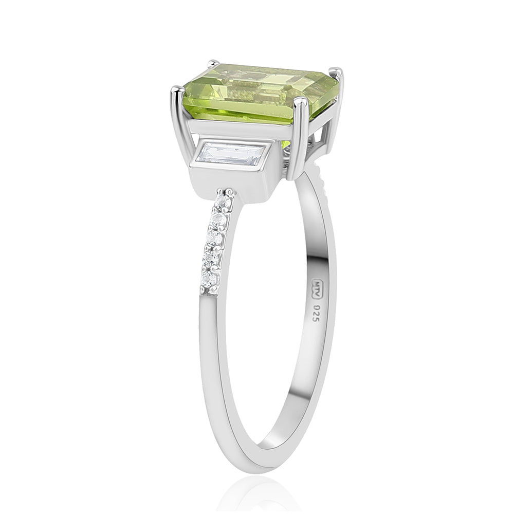 Inel din Argint 925 ( 2.17 grame ) cu Peridot și Topaz Alb 2.72 Carate 3 