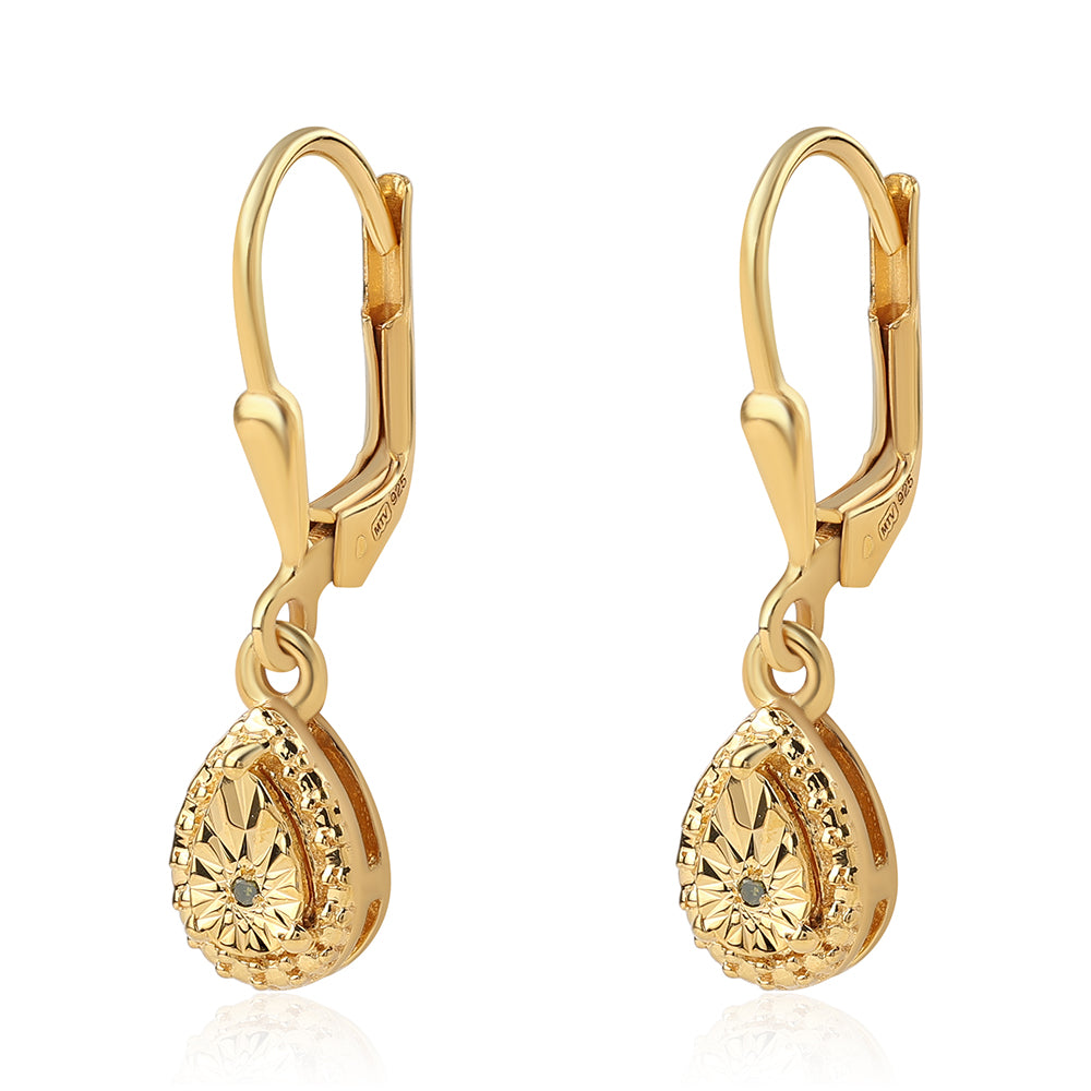 Cercei din Argint 925 Placat cu Aur ( 2.03 grame ) cu Diamant Verde 0.01 Carate 2 