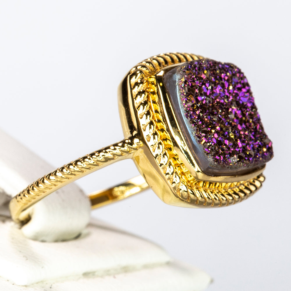 Inel din Argint 925 Placat cu Aur ( 3.91 grame ) cu Drusă Violet 4.64 Carate