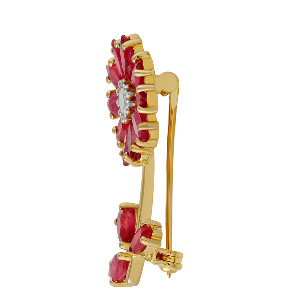 Broşă din Argint 925 Placat cu Aur ( 3.61 grame ) cu Rubin Thailandez și Topaz Alb 4.86 Carate