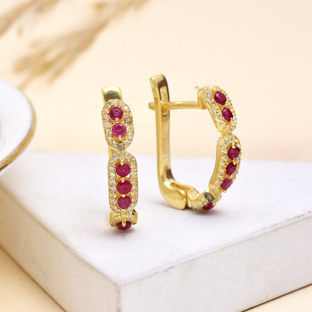 Cercei din Argint 925 Placat cu Aur ( 4.57 grame ) cu Rubin Malagasy și Topaz Alb 0.01 Carate 6 