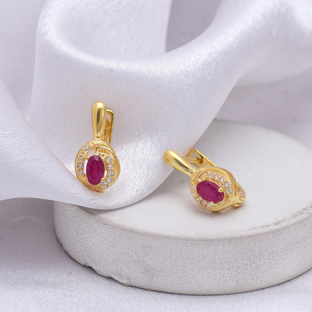 Cercei din Argint 925 Placat cu Aur ( 2.38 grame ) cu Rubin Malagasy și Topaz Alb 0.76 Carate