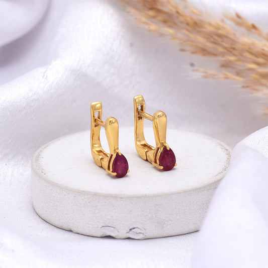 Cercei din Argint 925 Placat cu Aur ( 3.35 grame ) cu Rubin Malagasy 1.35 Carate