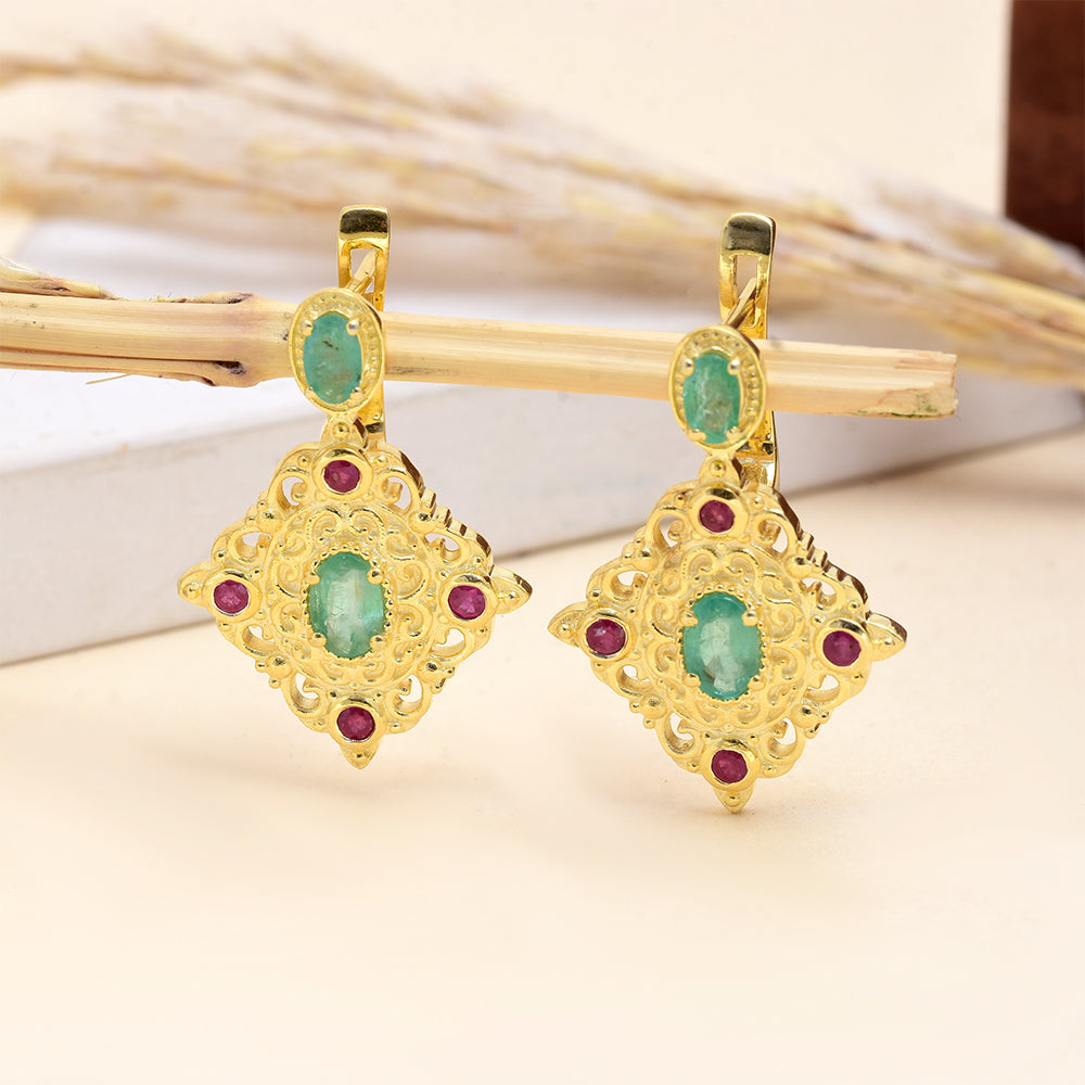 Cercei din Argint 925 Placat cu Aur ( 7.21 grame ) cu Rubin Malagasy și Smarald Brazilian 1.96 Carate 6 