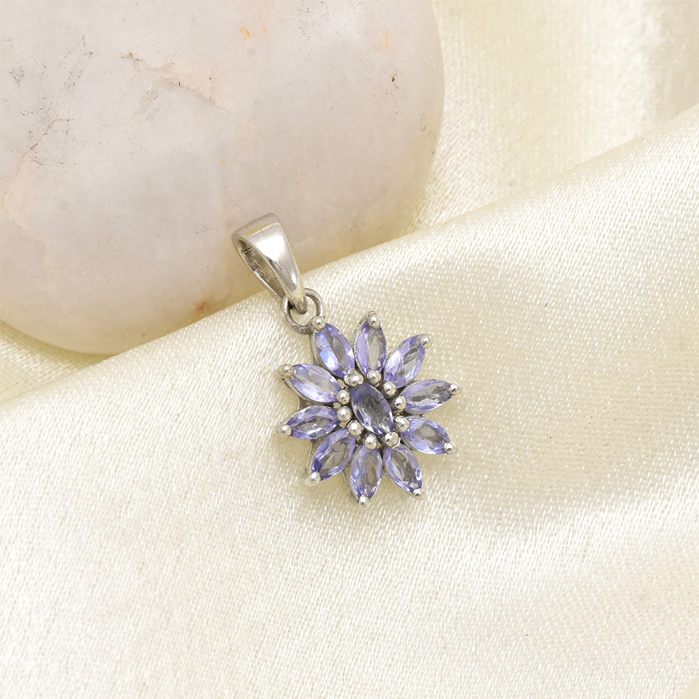 Pandantiv din Argint 925 ( 1.27 grame ) cu Tanzanit AAA 0.79 Carate 1 