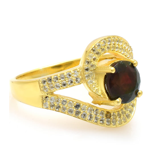 Inel din Argint 925 Placat cu Aur ( 4.91 grame ) cu Opal Etiopian Lega Dembi și Topaz Alb 1.66 Carate