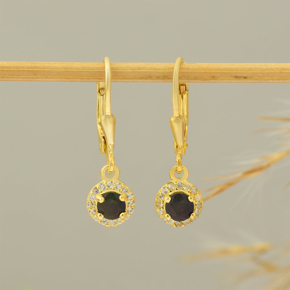 Cercei din Argint 925 Placat cu Aur ( 1.47 grame ) cu Opal Etiopian Lega Dembi și Topaz Alb 0.42 Carate