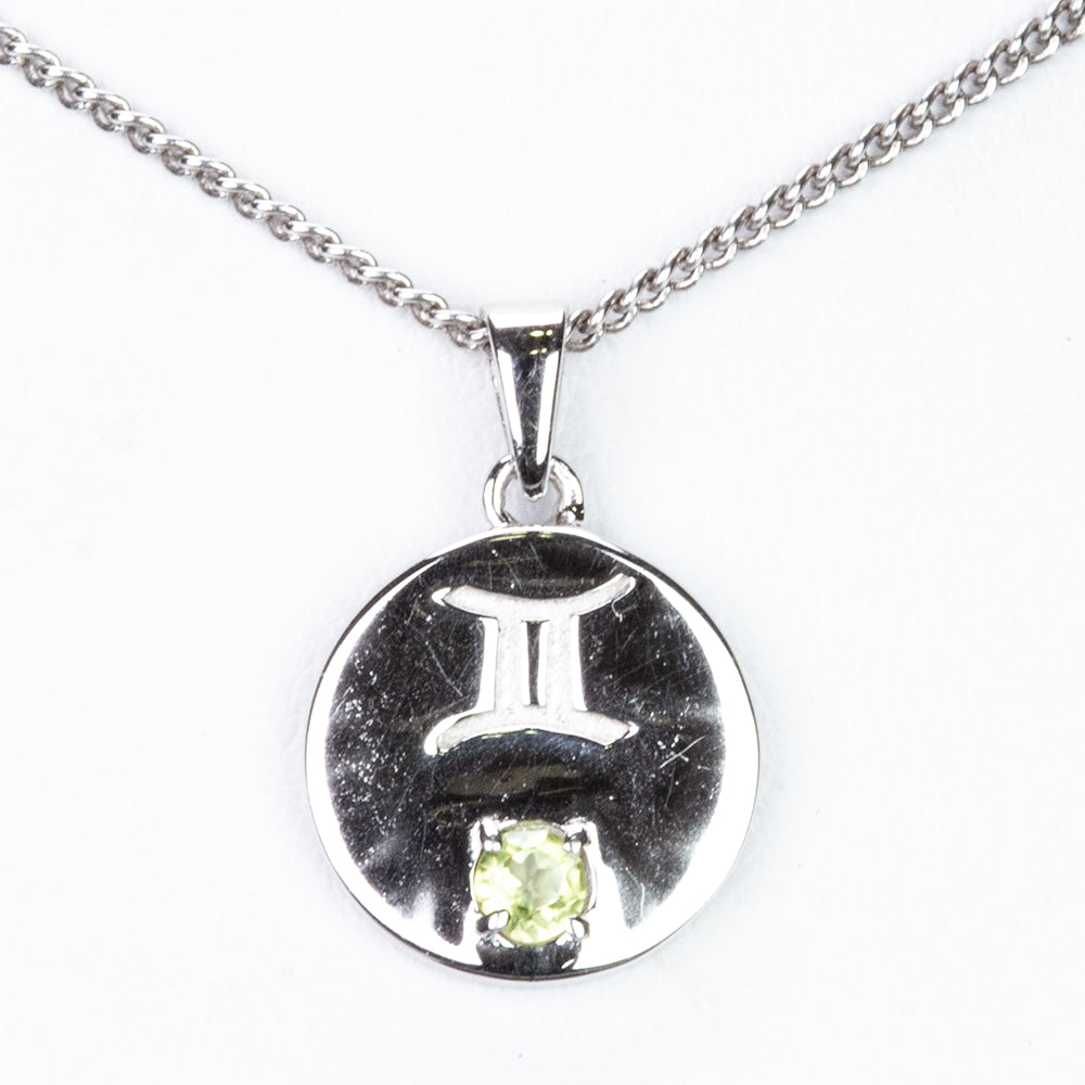 Pandantiv din Argint 925 ( 1.78 grame ) cu Peridot Changbai 0.13 Carate
