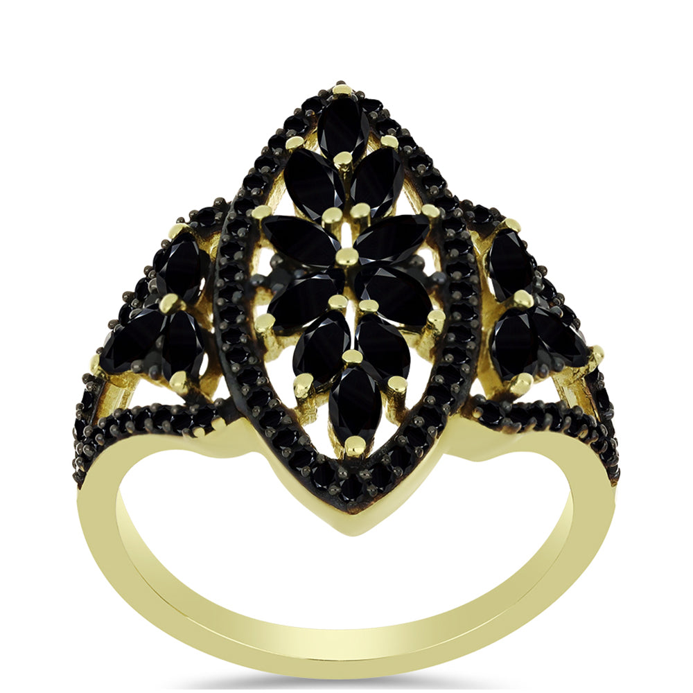 Inel din Argint 925 Placat cu Aur ( 3.91 grame ) cu Spinel Negru 2.36 Carate