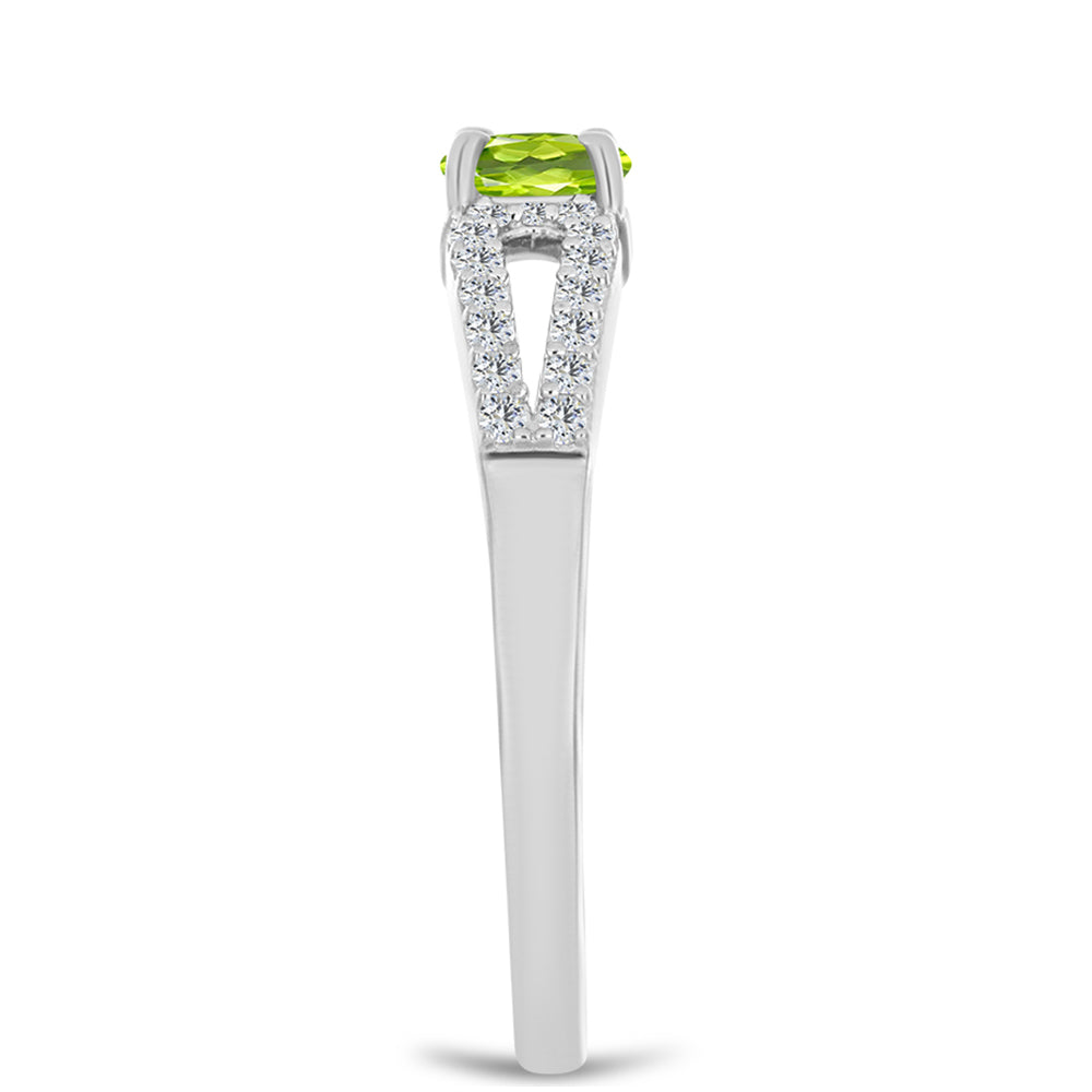 Inel din Argint 925 ( 1.98 grame ) cu Peridot Changbai și Topaz Alb 0.79 Carate 4 