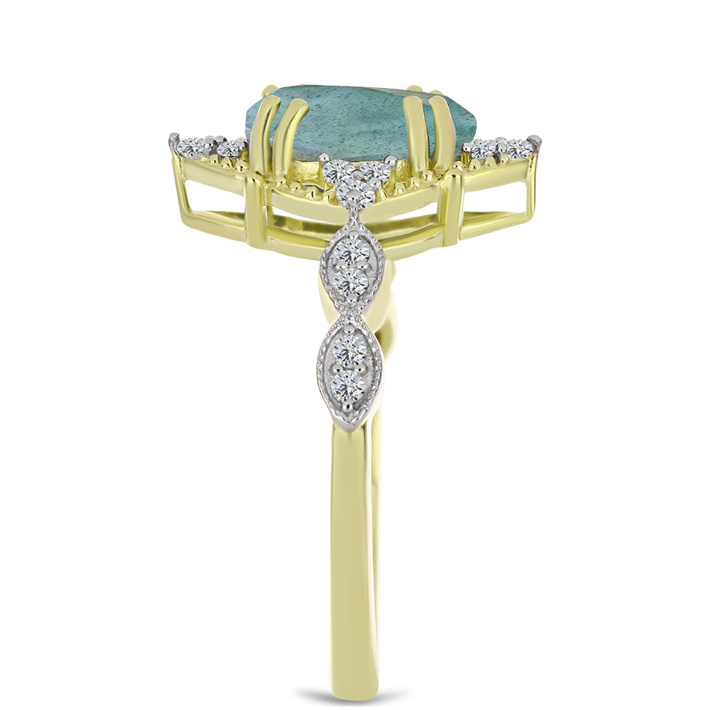 Inel din Argint 925 Placat cu Aur ( 2.79 grame ) cu Labradorit și Topaz Alb 1.94 Carate