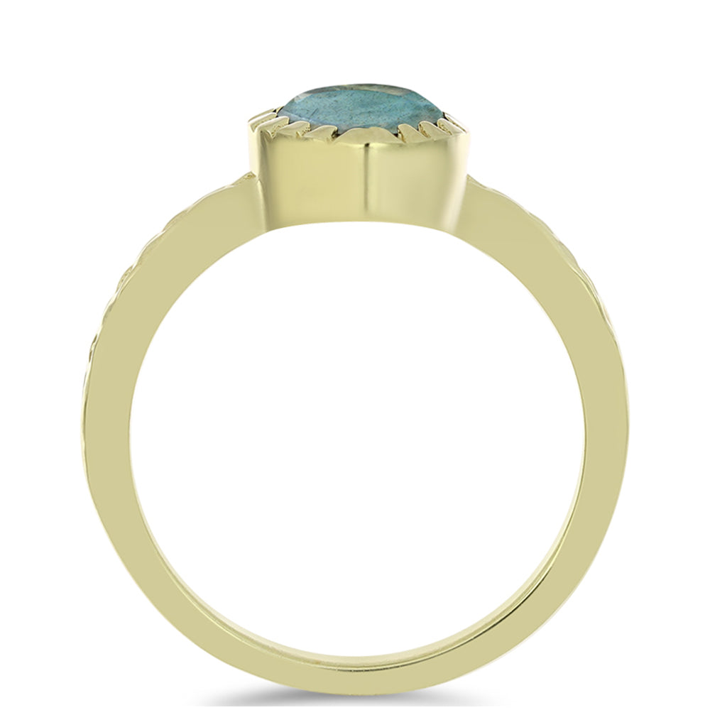 Inel din Argint 925 Placat cu Aur ( 2.47 grame ) cu Labradorit 1.12 Carate