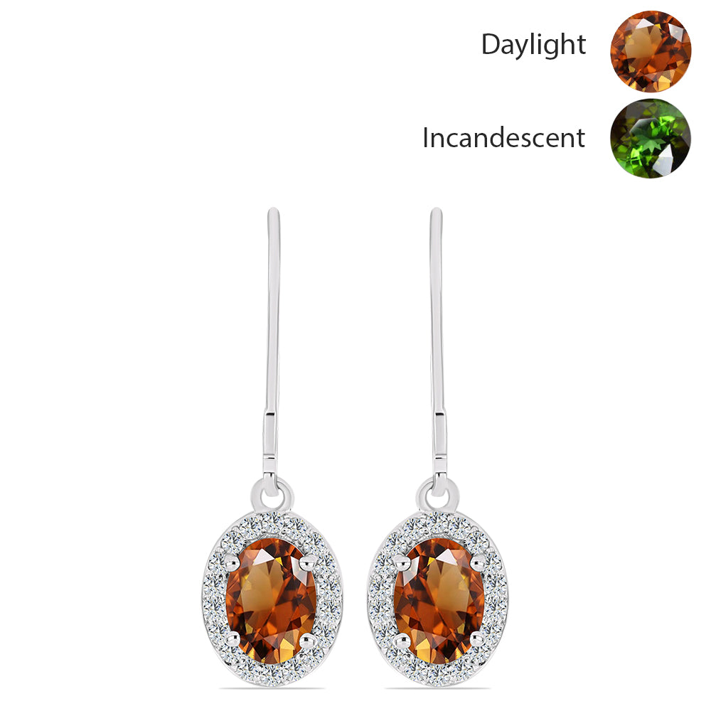 Cercei din Argint 925 ( 2.06 grame ) cu Zultanit Anatolian Certificat cultivat în laborator și Topaz Alb 2.25 Carate