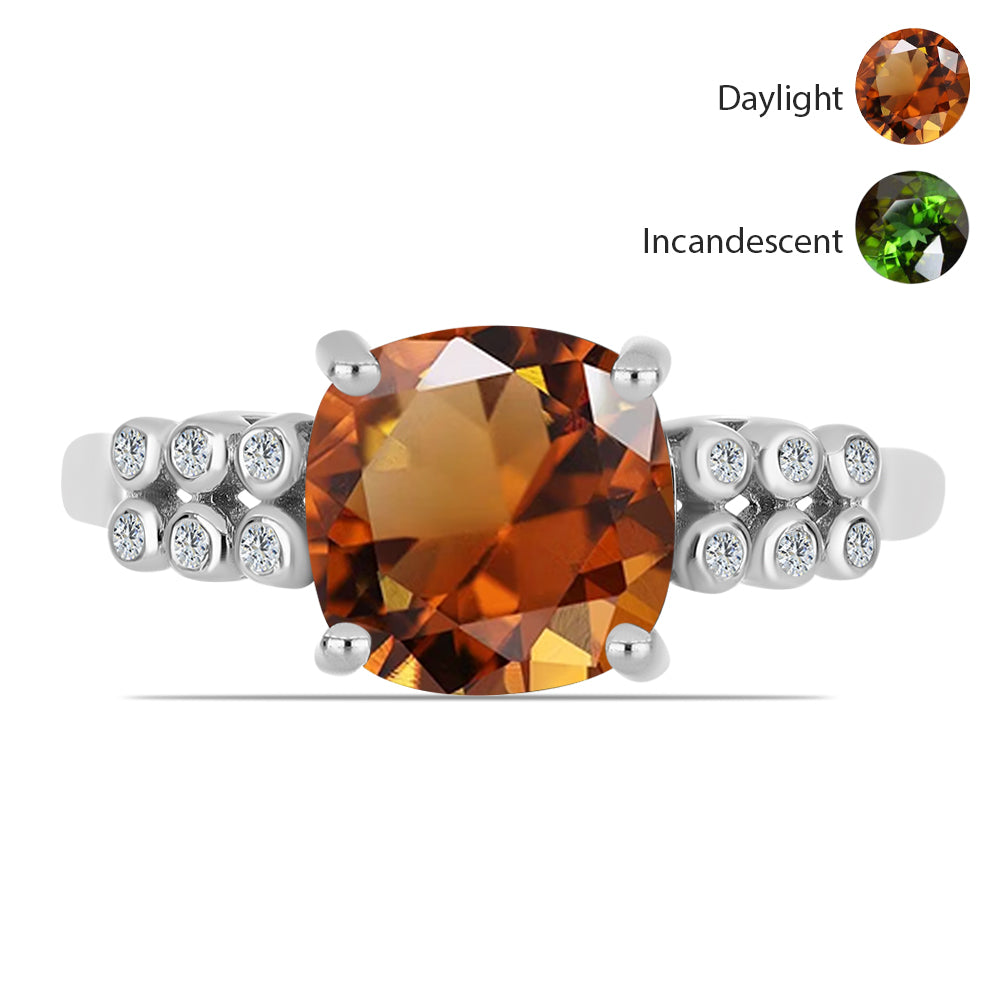 Inel din Argint 925 ( 2.72 grame ) cu Zultanit Anatolian Certificat cultivat în laborator și Topaz Alb 3.77 Carate 1 