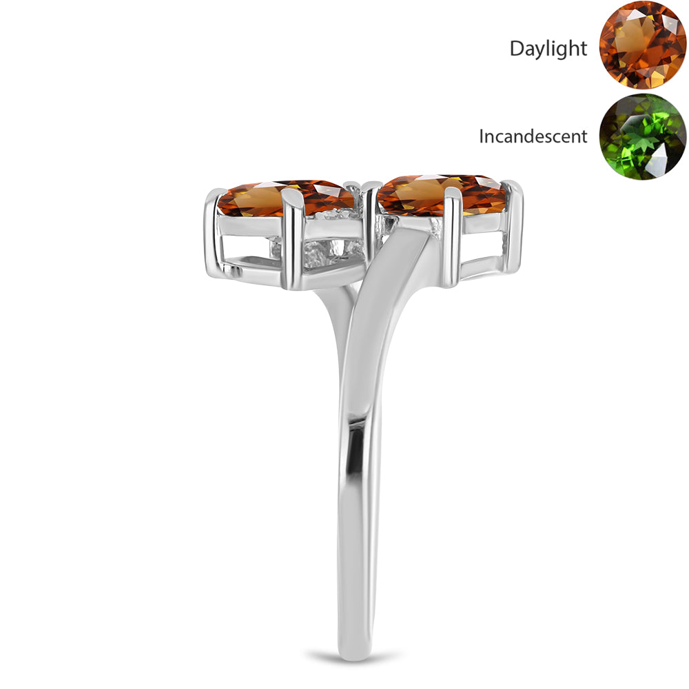 Inel din Argint 925 ( 2.77 grame ) cu Zultanit Anatolian Certificat cultivat în laborator și Topaz Alb 2.23 Carate