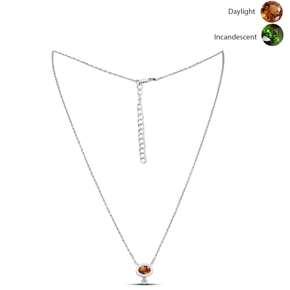 Colier din Argint 925 ( 3.45 grame ) cu Zultanit Anatolian Certificat cultivat în laborator și Topaz Alb 0.99 Carate 1 