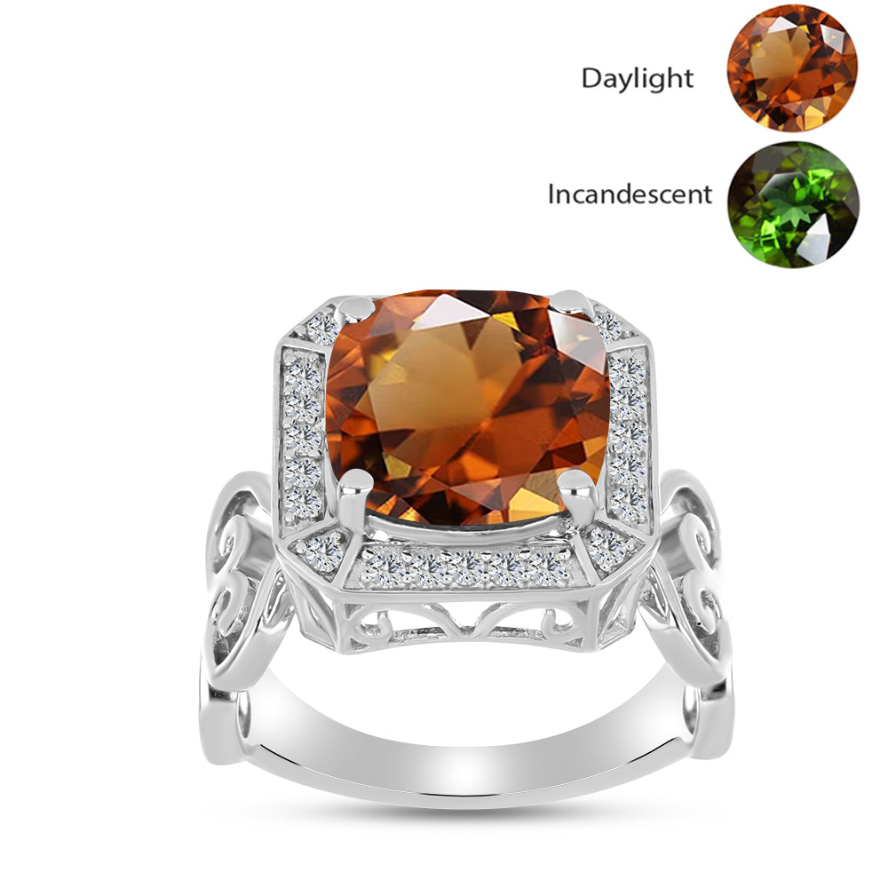 Inel din Argint 925 ( 5.75 grame ) cu Zultanit Anatolian Certificat cultivat în laborator și Topaz Alb 7.82 Carate 4 