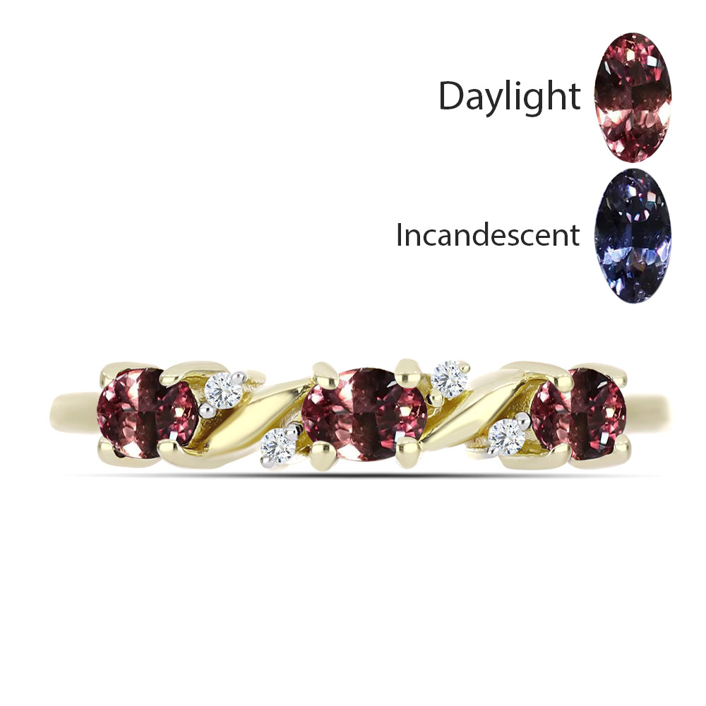 Inel din Argint 925 Placat cu Aur ( 1.64 grame ) cu Granat Bekily care își schimbă culoarea și Topaz Alb 0.59 Carate