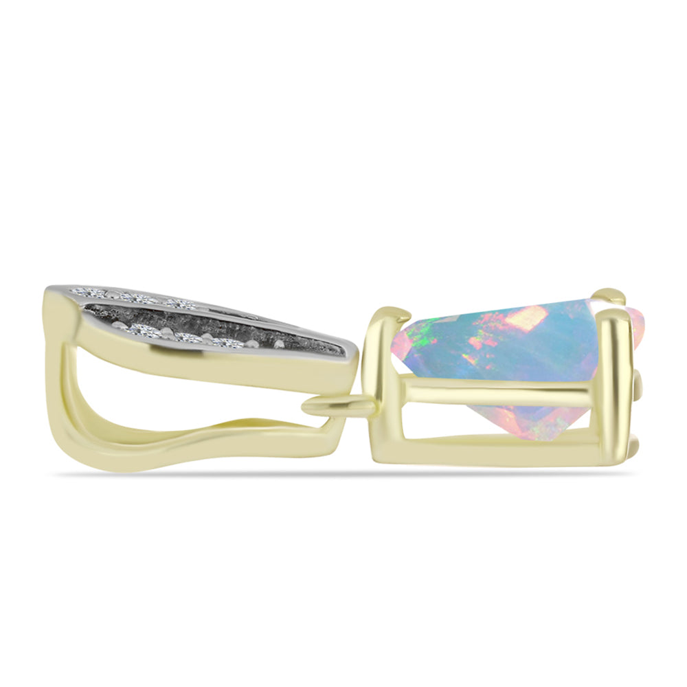 Pandantiv din Argint 925 Placat cu Aur ( 1.1 grame ) cu Opal Welo și Topaz Alb 0.72 Carate