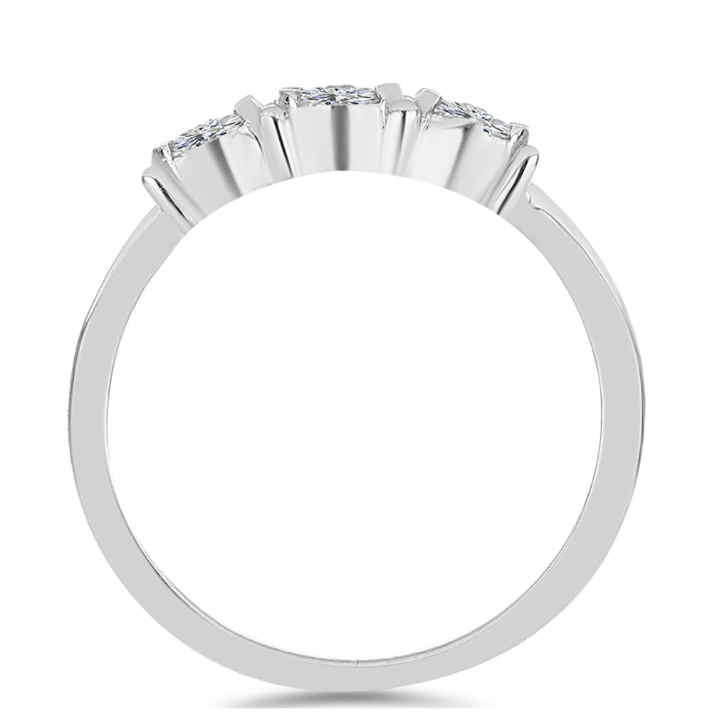 Inel din Argint 925 ( 2 grame ) cu Diamant Alb 0.31 Carate 2 